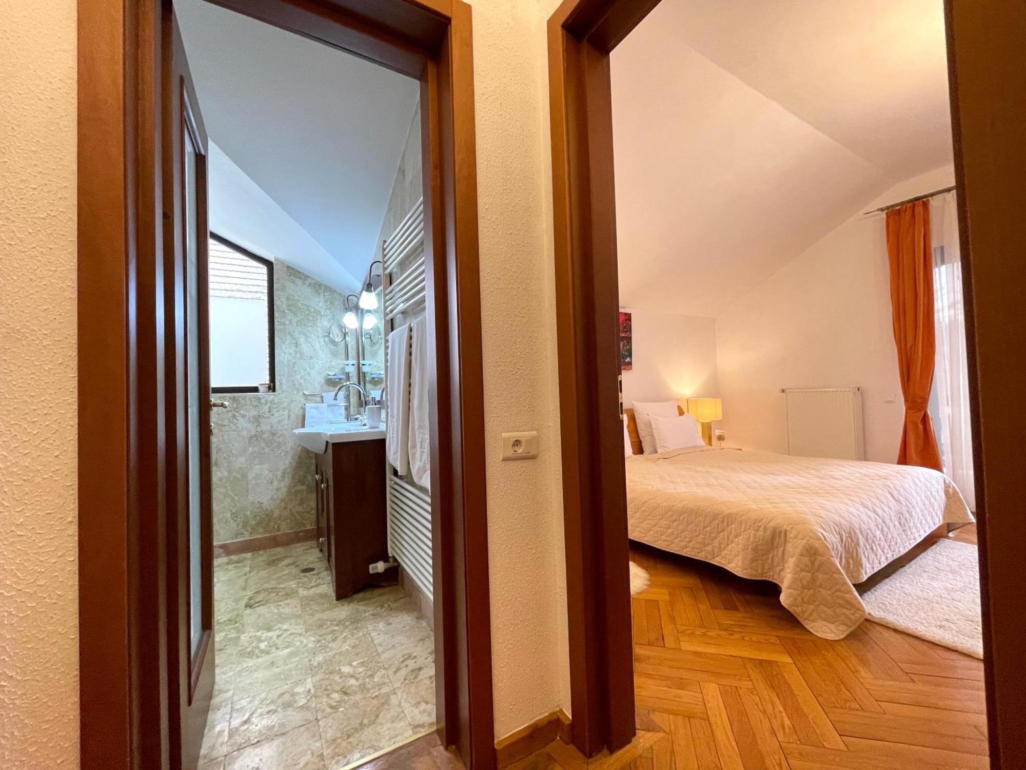 Hotel Vila Terase à Sinaia Extérieur photo