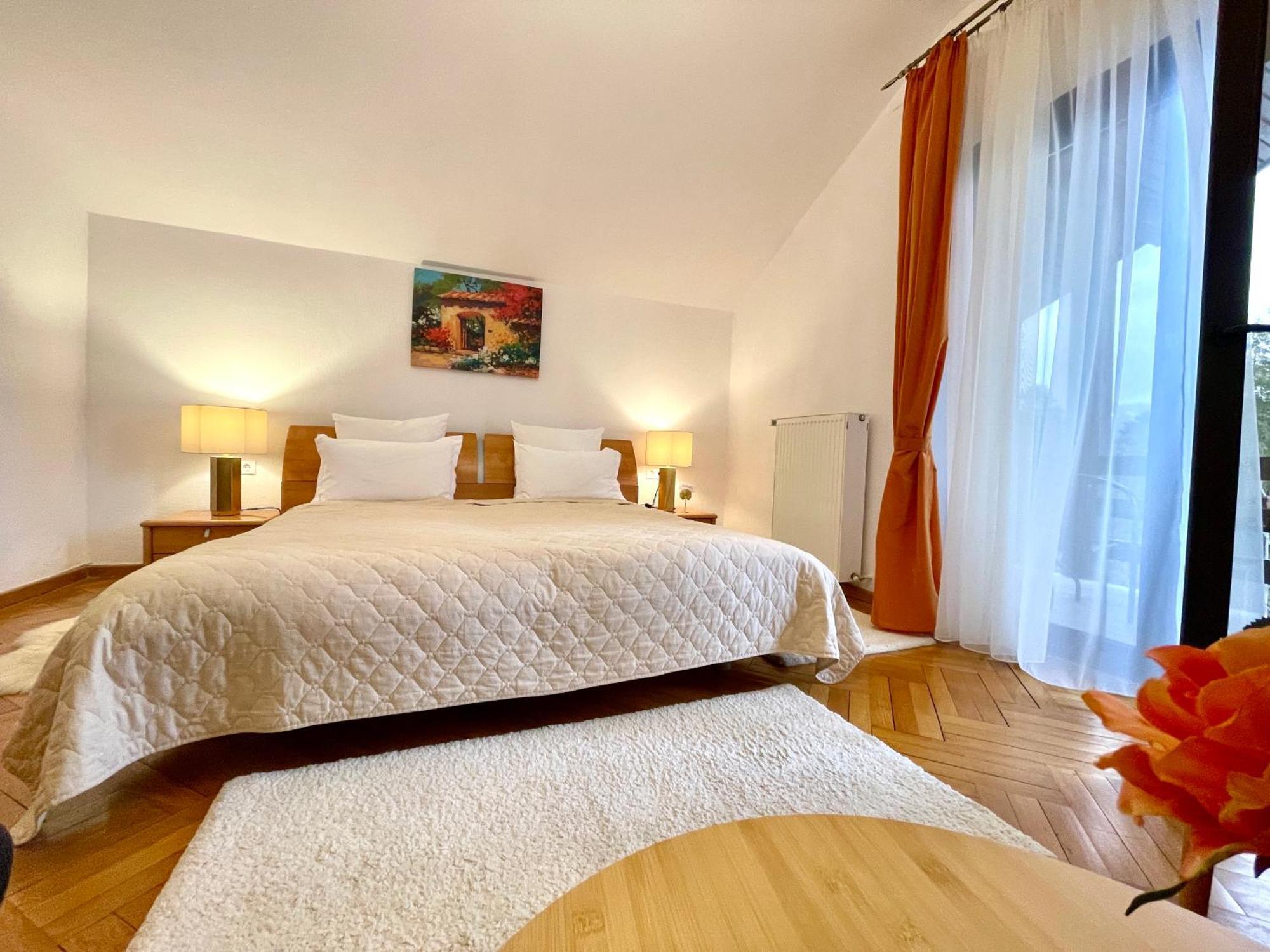 Hotel Vila Terase à Sinaia Extérieur photo